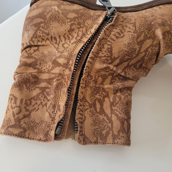 JOHN VARVATOS Morrison Sharpei Snake-Skin Motif Leather Boot - Handmade in Italy - Picture 14 of 16